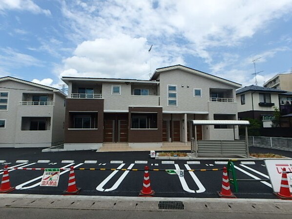 小山駅 バス13分  西坪公園東下車：停歩7分 1階の物件外観写真